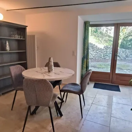 Apartament Le Nid Du Chateau Montfroc