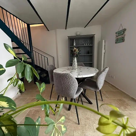 Apartament Le Nid Du Chateau Montfroc